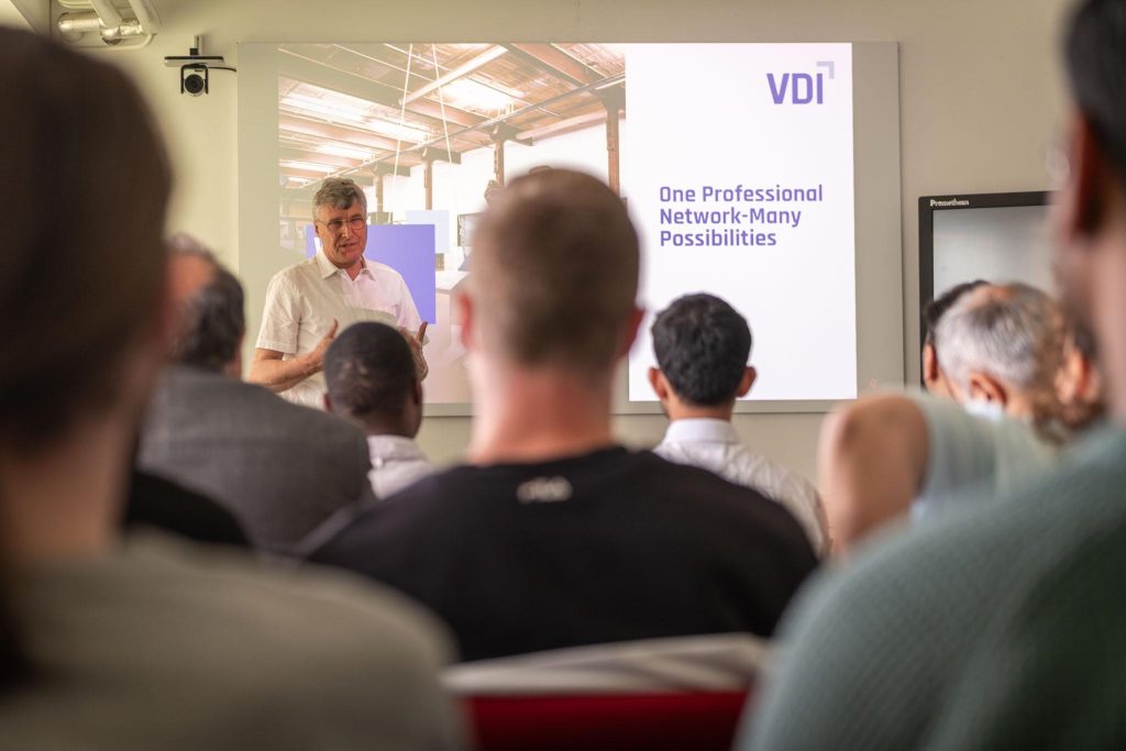 Prof Dr Jörg Himmel of VDI Siegen Section opening the ZESS PhD Research Forum 2025 [Photo: Jan Söhlke/ZESS, Uni Siegen]