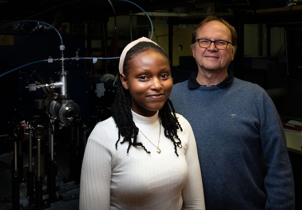 Researcher Joy Wangechi Muriithi from Dekut University, Kenya, during her stay at Center for Sensor Systems, University of Siegen, in the Laser Lab with ZESS Member Prof Thomas Seeger